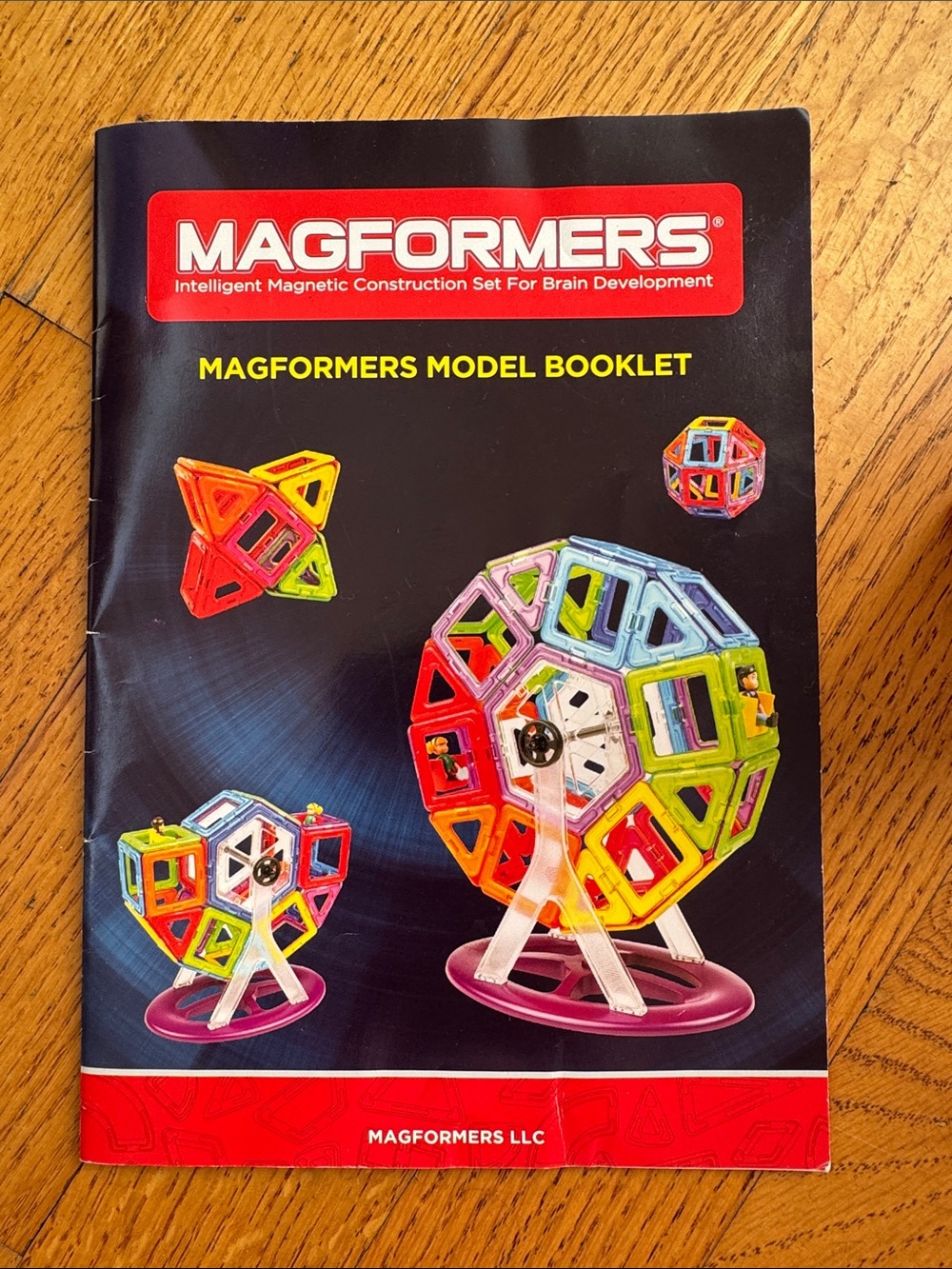 Magformers Colorful Magnetic Construction Model Booklet - Multicolor